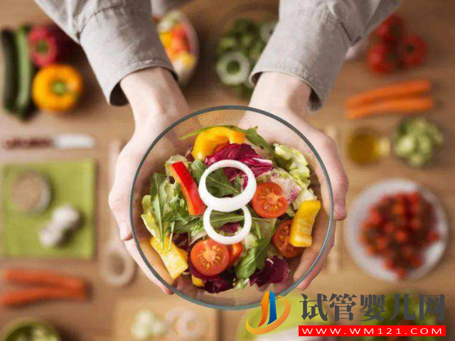 這5種東西越吃產(chǎn)生的精子量就越多，簡直是弱少精患者的福音(圖1)