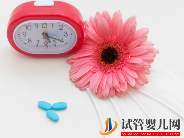 女性一個月性激素六項曲線圖，月經前后變化真的超大(圖1)