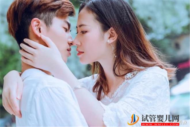 女人給男人這些暗號，讓男人能夠明白她的意思(圖1)