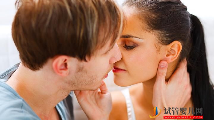 夫妻性生活規(guī)律對(duì)女性有什么好處 專家稱性生活規(guī)律有助調(diào)理月經(jīng)-試管嬰兒網(wǎng) 夫妻性生活規(guī)律對(duì)女性有什么好處 專家稱性生活規(guī)律有助調(diào)理月經(jīng)(圖1)